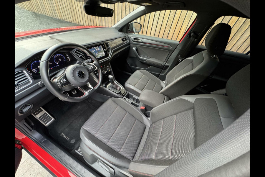 Volkswagen T-Roc 1.5 TSI R-line Automaat | Stoelverwarming | Achteruitrijcamera | Climate control adaptief | Climate control | Keyless entry&star