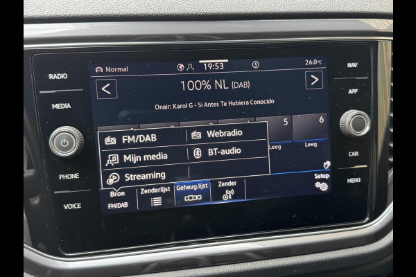 Volkswagen T-Roc 1.5 TSI R-line Automaat | Stoelverwarming | Achteruitrijcamera | Climate control adaptief | Climate control | Keyless entry&star