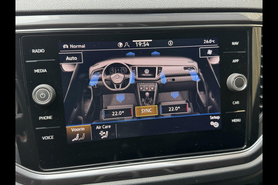 Volkswagen T-Roc 1.5 TSI R-line Automaat | Stoelverwarming | Achteruitrijcamera | Climate control adaptief | Climate control | Keyless entry&star