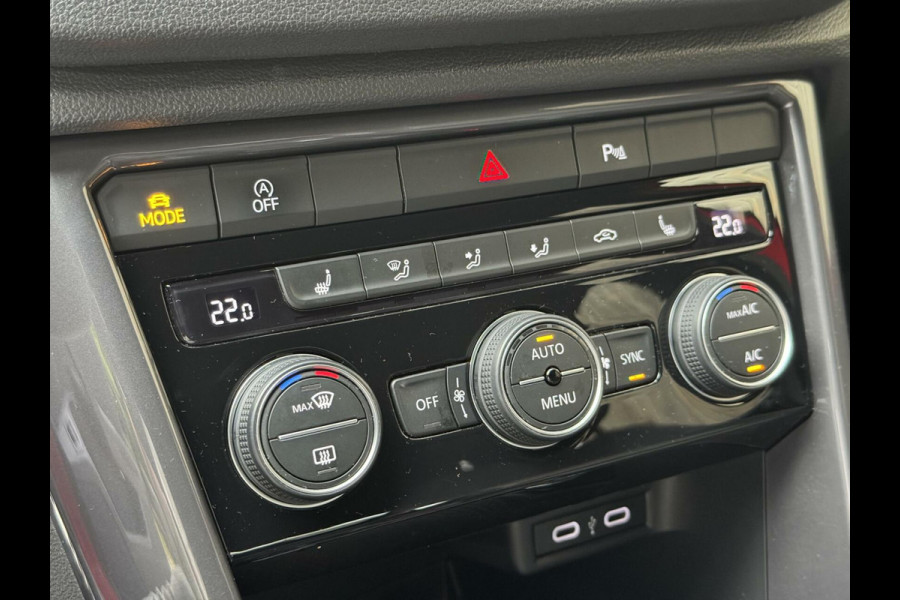 Volkswagen T-Roc 1.5 TSI R-line Automaat | Stoelverwarming | Achteruitrijcamera | Climate control adaptief | Climate control | Keyless entry&star
