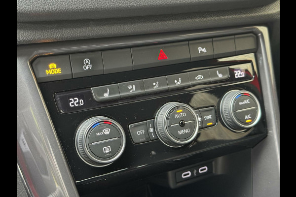 Volkswagen T-Roc 1.5 TSI R-line Automaat | Stoelverwarming | Achteruitrijcamera | Climate control adaptief | Climate control | Keyless entry&star