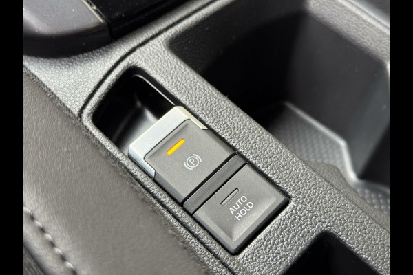 Volkswagen T-Roc 1.5 TSI R-line Automaat | Stoelverwarming | Achteruitrijcamera | Climate control adaptief | Climate control | Keyless entry&star
