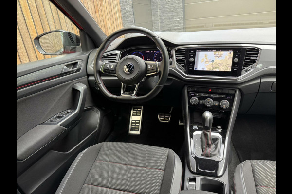 Volkswagen T-Roc 1.5 TSI R-line Automaat | Stoelverwarming | Achteruitrijcamera | Climate control adaptief | Climate control | Keyless entry&star