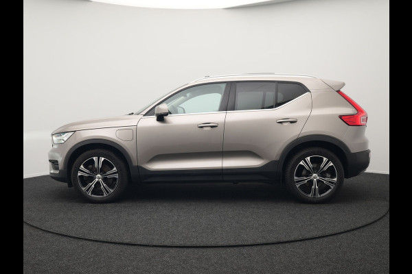 Volvo XC40 T4 Recharge Inscription Plug In Hybrid 211pk PHEV | Panodak | Adaptive Cruise | Pilot Assist | Harman Kardon | Lederen Sportstoelen Verwarmd | Apple Carplay | Camera | Virtual | DAB |