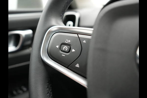 Volvo XC40 T4 Recharge Inscription Plug In Hybrid 211pk PHEV | Panodak | Adaptive Cruise | Pilot Assist | Harman Kardon | Lederen Sportstoelen Verwarmd | Apple Carplay | Camera | Virtual | DAB |