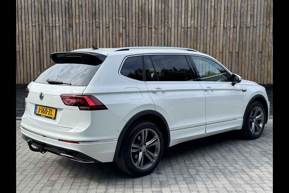 Volkswagen Tiguan Allspace 1.5 TSI R-line Automaat | R-stuur | Navigatiesysteem | Climate control | Cruise control adaptief | R-bekleding | Parkeersensoren