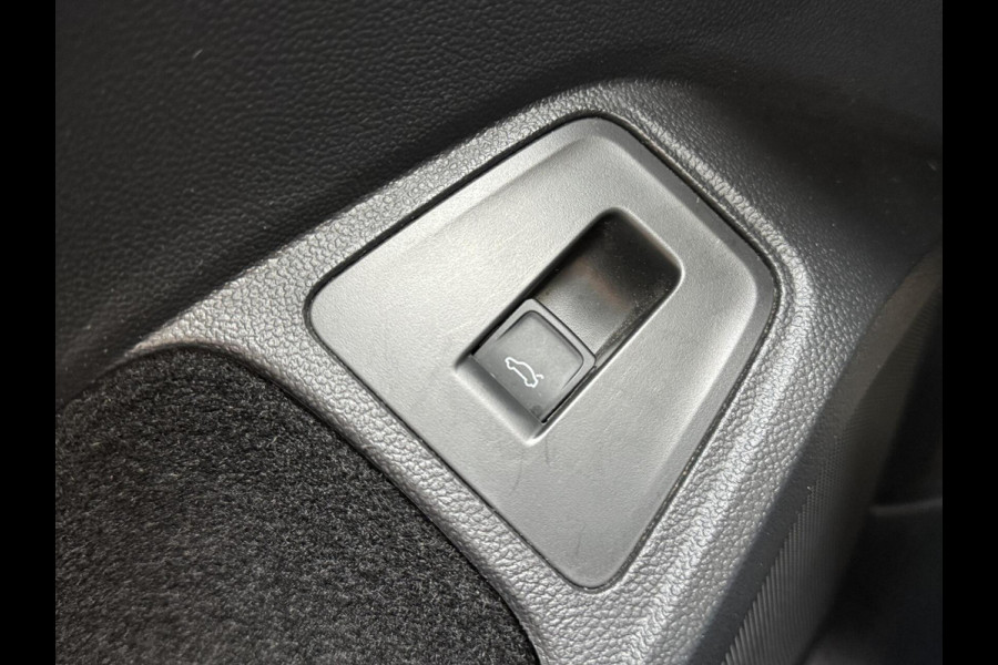 Volkswagen Tiguan Allspace 1.5 TSI R-line Automaat | R-stuur | Navigatiesysteem | Climate control | Cruise control adaptief | R-bekleding | Parkeersensoren