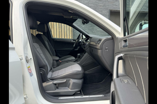 Volkswagen Tiguan Allspace 1.5 TSI R-line Automaat | R-stuur | Navigatiesysteem | Climate control | Cruise control adaptief | R-bekleding | Parkeersensoren