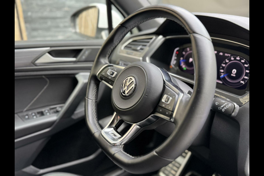 Volkswagen Tiguan Allspace 1.5 TSI R-line Automaat | R-stuur | Navigatiesysteem | Climate control | Cruise control adaptief | R-bekleding | Parkeersensoren