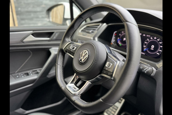 Volkswagen Tiguan Allspace 1.5 TSI R-line Automaat | R-stuur | Navigatiesysteem | Climate control | Cruise control adaptief | R-bekleding | Parkeersensoren