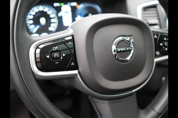 Volvo XC90 T8 Recharge AWD Inscription Plug In Hybrid 394pk 7 Persoons Dealer O.H. PHEV | Panodak | Lederen Sportstoelen Memory | Pilot Assist | Adaptive Cruise | Harman Kardon | Camera | BLIS | Navigatie | Apple Carplay | DAB | Virtual |
