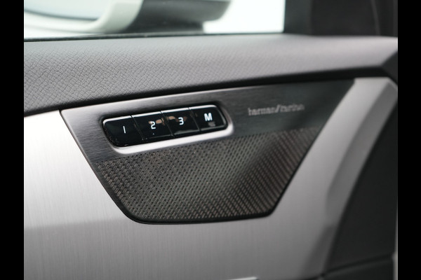 Volvo XC90 T8 Recharge AWD Inscription Plug In Hybrid 394pk 7 Persoons Dealer O.H. PHEV | Panodak | Lederen Sportstoelen Memory | Pilot Assist | Adaptive Cruise | Harman Kardon | Camera | BLIS | Navigatie | Apple Carplay | DAB | Virtual |