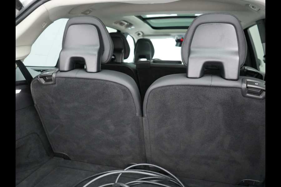Volvo XC90 T8 Recharge AWD Inscription Plug In Hybrid 394pk 7 Persoons Dealer O.H. PHEV | Panodak | Lederen Sportstoelen Memory | Pilot Assist | Adaptive Cruise | Harman Kardon | Camera | BLIS | Navigatie | Apple Carplay | DAB | Virtual |