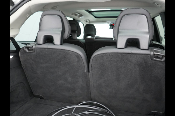 Volvo XC90 T8 Recharge AWD Inscription Plug In Hybrid 394pk 7 Persoons Dealer O.H. PHEV | Panodak | Lederen Sportstoelen Memory | Pilot Assist | Adaptive Cruise | Harman Kardon | Camera | BLIS | Navigatie | Apple Carplay | DAB | Virtual |