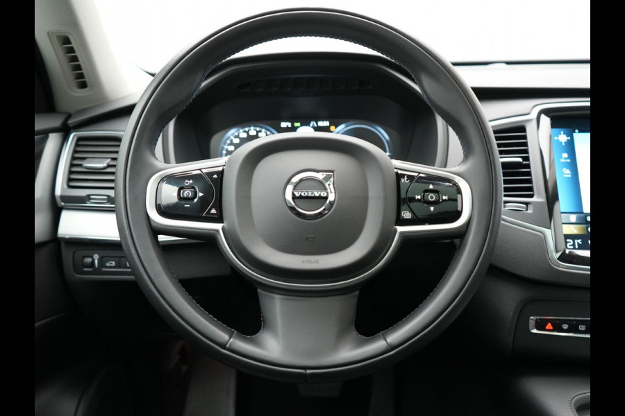 Volvo XC90 T8 Recharge AWD Inscription Plug In Hybrid 394pk 7 Persoons Dealer O.H. PHEV | Panodak | Lederen Sportstoelen Memory | Pilot Assist | Adaptive Cruise | Harman Kardon | Camera | BLIS | Navigatie | Apple Carplay | DAB | Virtual |