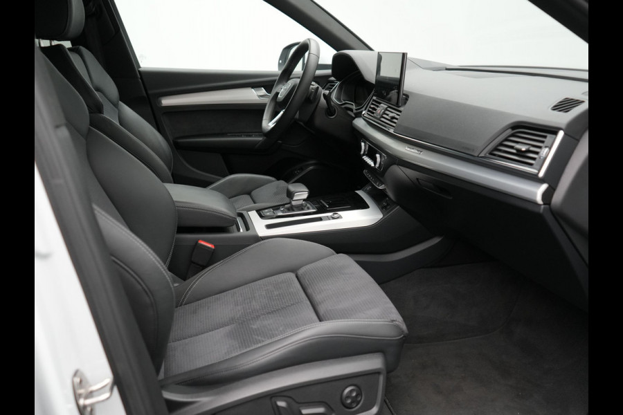 Audi Q5 50 TFSI e Pro Line Quattro Plug In Hybrid 299pk Dealer O.H. PHEV | Alcantara Sportstoelen Memory | Matrix LED Koplampen | Head Up | 360 Camera | Navigatie | Virtual | DAB | L.M. 20" |