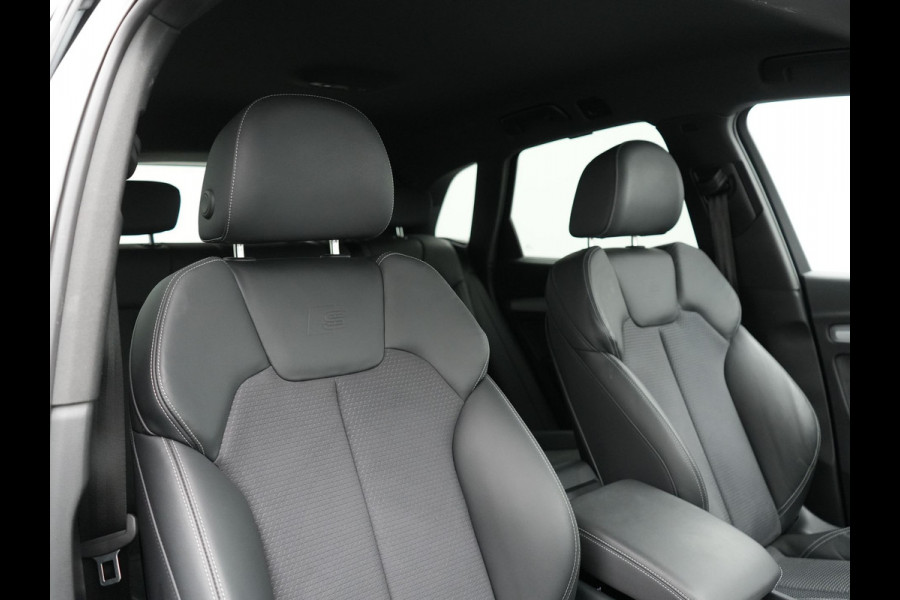 Audi Q5 50 TFSI e Pro Line Quattro Plug In Hybrid 299pk Dealer O.H. PHEV | Alcantara Sportstoelen Memory | Matrix LED Koplampen | Head Up | 360 Camera | Navigatie | Virtual | DAB | L.M. 20" |