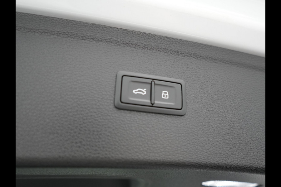 Audi Q5 50 TFSI e Pro Line Quattro Plug In Hybrid 299pk Dealer O.H. PHEV | Alcantara Sportstoelen Memory | Matrix LED Koplampen | Head Up | 360 Camera | Navigatie | Virtual | DAB | L.M. 20" |