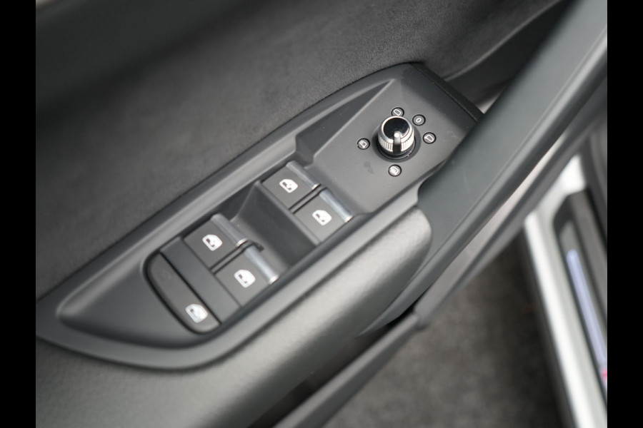 Audi Q5 50 TFSI e Pro Line Quattro Plug In Hybrid 299pk Dealer O.H. PHEV | Alcantara Sportstoelen Memory | Matrix LED Koplampen | Head Up | 360 Camera | Navigatie | Virtual | DAB | L.M. 20" |