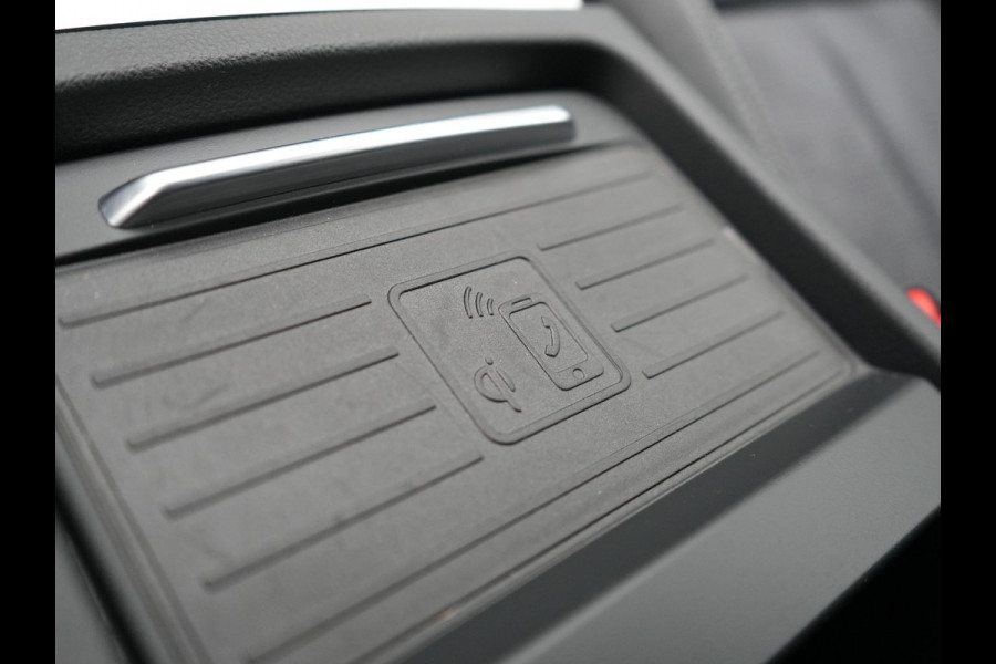 Audi Q5 50 TFSI e Pro Line Quattro Plug In Hybrid 299pk Dealer O.H. PHEV | Alcantara Sportstoelen Memory | Matrix LED Koplampen | Head Up | 360 Camera | Navigatie | Virtual | DAB | L.M. 20" |