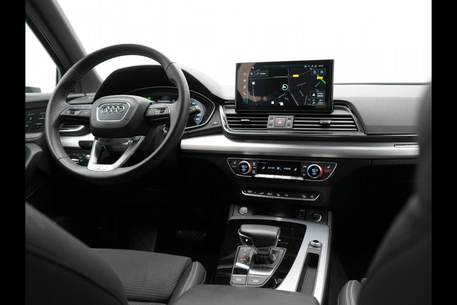 Audi Q5 50 TFSI e Pro Line Quattro Plug In Hybrid 299pk Dealer O.H. PHEV | Alcantara Sportstoelen Memory | Matrix LED Koplampen | Head Up | 360 Camera | Navigatie | Virtual | DAB | L.M. 20" |