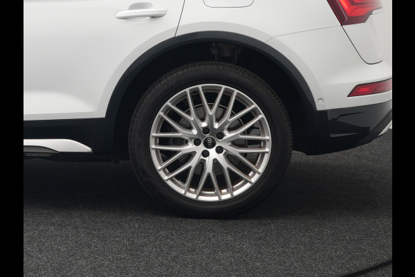 Audi Q5 50 TFSI e Pro Line Quattro Plug In Hybrid 299pk Dealer O.H. PHEV | Alcantara Sportstoelen Memory | Matrix LED Koplampen | Head Up | 360 Camera | Navigatie | Virtual | DAB | L.M. 20" |