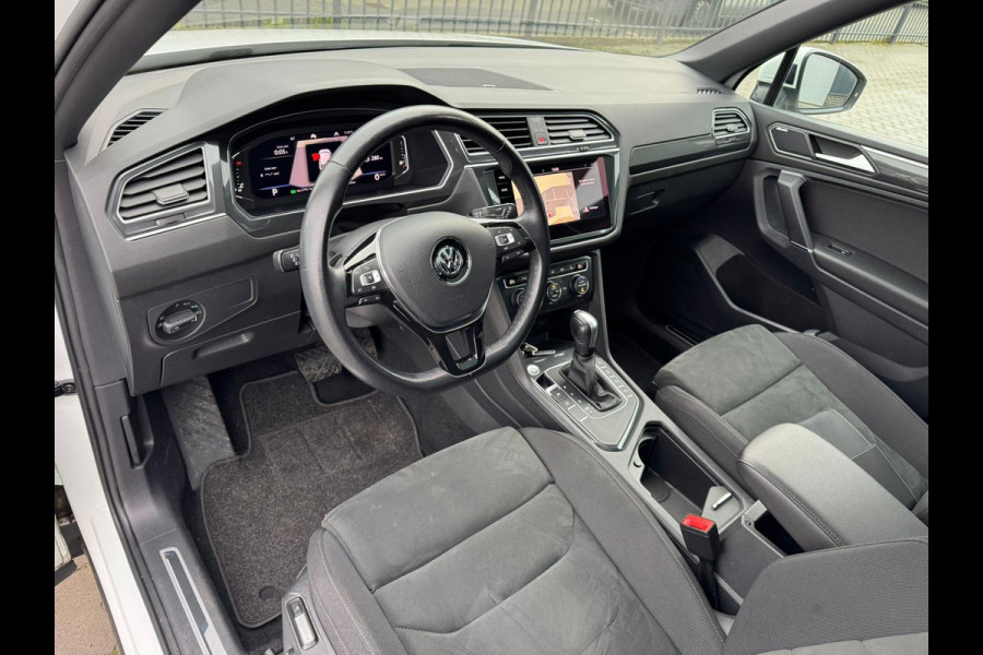Volkswagen Tiguan Allspace 1.5 TSI Highline Business R 7p. - Automaat - Panorama - Winterpakket - Navi - Org.NL