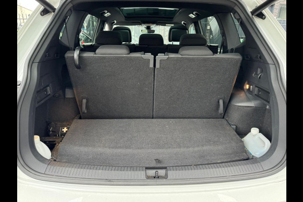 Volkswagen Tiguan Allspace 1.5 TSI Highline Business R 7p. - Automaat - Panorama - Winterpakket - Navi - Org.NL