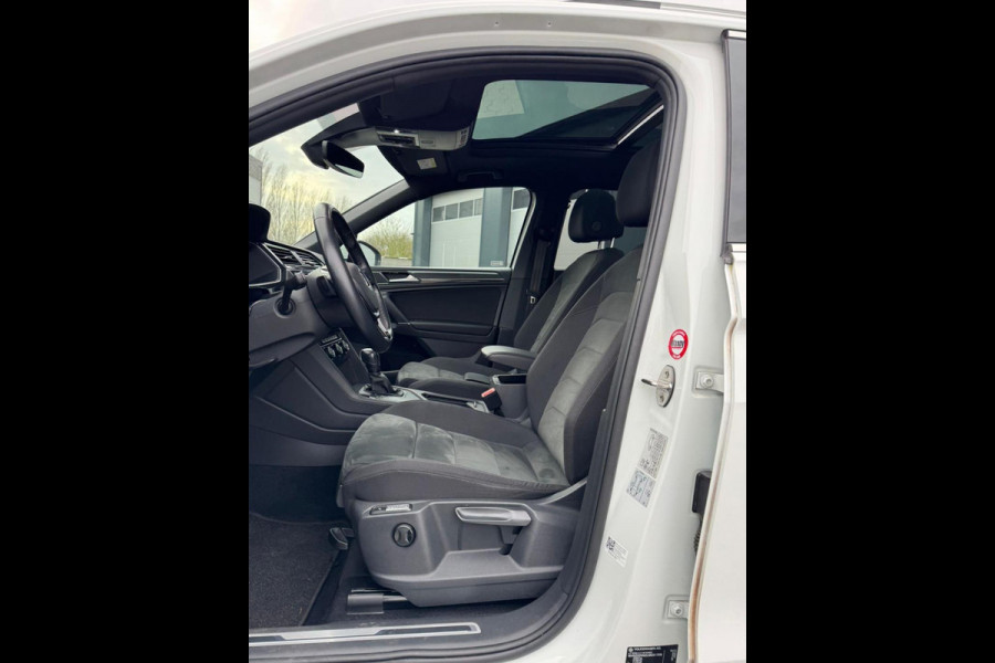 Volkswagen Tiguan Allspace 1.5 TSI Highline Business R 7p. - Automaat - Panorama - Winterpakket - Navi - Org.NL