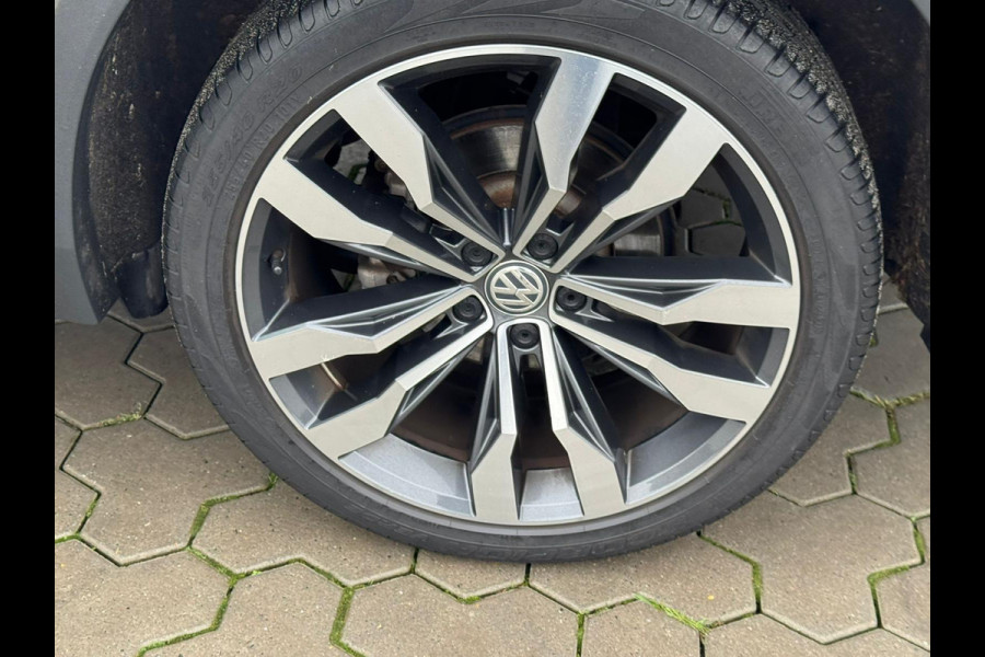 Volkswagen Tiguan Allspace 1.5 TSI Highline Business R 7p. - Automaat - Panorama - Winterpakket - Navi - Org.NL