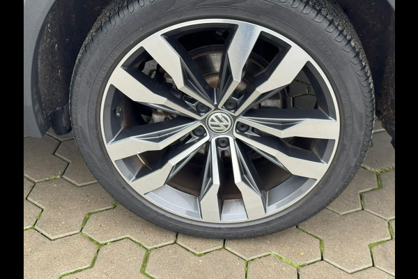 Volkswagen Tiguan Allspace 1.5 TSI Highline Business R 7p. - Automaat - Panorama - Winterpakket - Navi - Org.NL