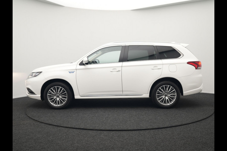 Mitsubishi Outlander 2.4 Intense Plug in Hybrid 225pk PHEV | Apple Carplay | Parkeersensoren | Stoelverwarming | L.M. 18" | Camera | Cruise Control | Climate Control | DAB |