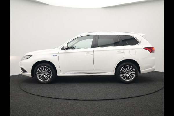 Mitsubishi Outlander 2.4 Intense Plug in Hybrid 225pk PHEV | Apple Carplay | Parkeersensoren | Stoelverwarming | L.M. 18" | Camera | Cruise Control | Climate Control | DAB |