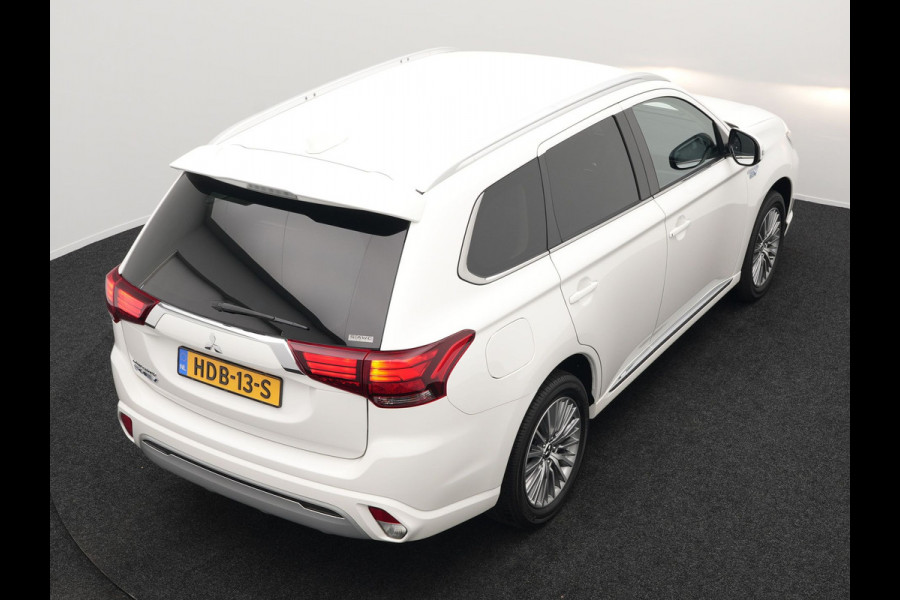 Mitsubishi Outlander 2.4 Intense Plug in Hybrid 225pk PHEV | Apple Carplay | Parkeersensoren | Stoelverwarming | L.M. 18" | Camera | Cruise Control | Climate Control | DAB |