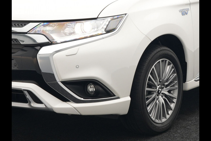 Mitsubishi Outlander 2.4 Intense Plug in Hybrid 225pk PHEV | Apple Carplay | Parkeersensoren | Stoelverwarming | L.M. 18" | Camera | Cruise Control | Climate Control | DAB |
