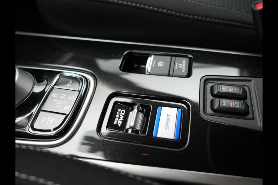 Mitsubishi Outlander 2.4 Intense Plug in Hybrid 225pk PHEV | Apple Carplay | Parkeersensoren | Stoelverwarming | L.M. 18" | Camera | Cruise Control | Climate Control | DAB |