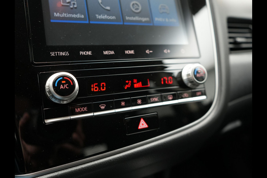 Mitsubishi Outlander 2.4 Intense Plug in Hybrid 225pk PHEV | Apple Carplay | Parkeersensoren | Stoelverwarming | L.M. 18" | Camera | Cruise Control | Climate Control | DAB |