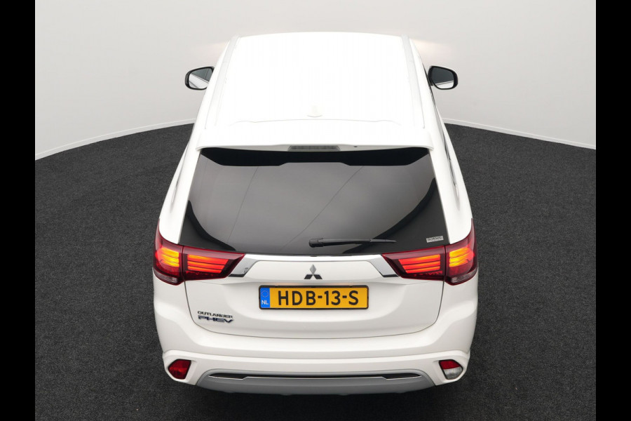 Mitsubishi Outlander 2.4 Intense Plug in Hybrid 225pk PHEV | Apple Carplay | Parkeersensoren | Stoelverwarming | L.M. 18" | Camera | Cruise Control | Climate Control | DAB |