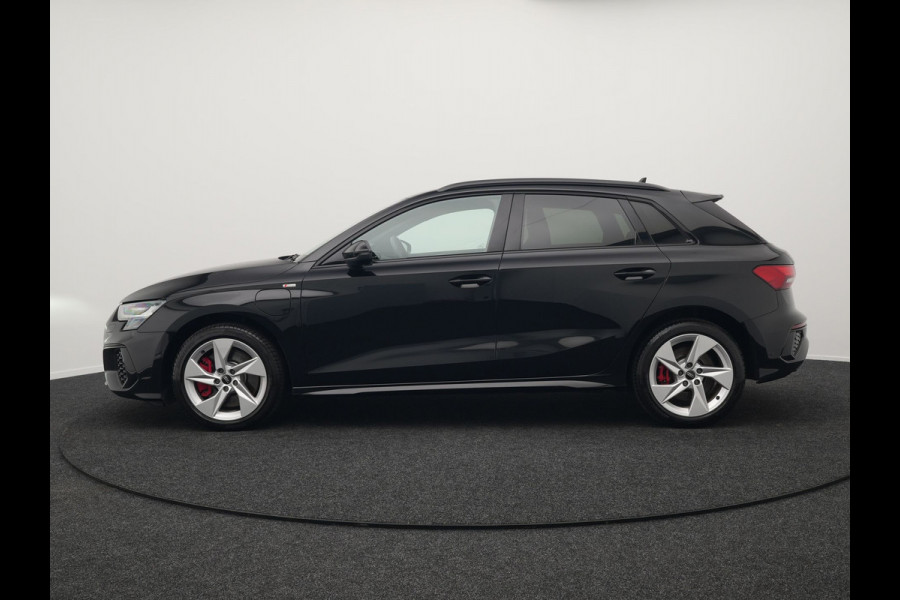 Audi A3 Sportback 45 TFSI e S edition Competition Plug In Hyrbrid 245pk Dealer O.H PHEV | Cruise Control | Lederen sportstoelen | Apple Carplay | Keyless | Virtual | DAB | Draadloos | Sfeerverlichting |