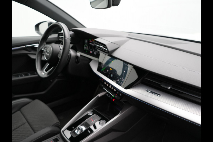 Audi A3 Sportback 45 TFSI e S edition Competition Plug In Hyrbrid 245pk Dealer O.H PHEV | Cruise Control | Lederen sportstoelen | Apple Carplay | Keyless | Virtual | DAB | Draadloos | Sfeerverlichting |
