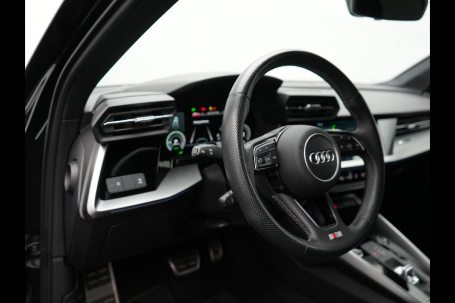 Audi A3 Sportback 45 TFSI e S edition Competition Plug In Hyrbrid 245pk Dealer O.H PHEV | Cruise Control | Lederen sportstoelen | Apple Carplay | Keyless | Virtual | DAB | Draadloos | Sfeerverlichting |