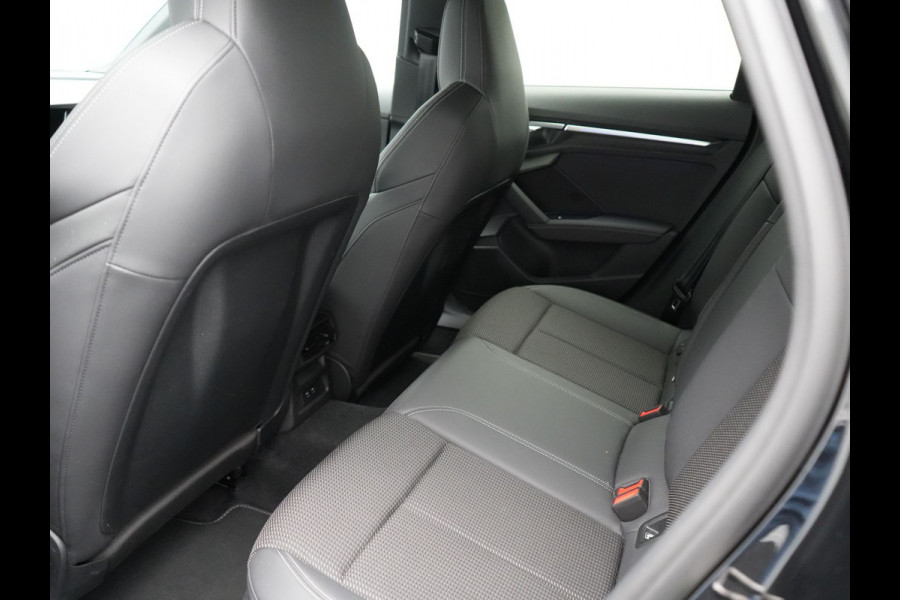 Audi A3 Sportback 45 TFSI e S edition Competition Plug In Hyrbrid 245pk Dealer O.H PHEV | Cruise Control | Lederen sportstoelen | Apple Carplay | Keyless | Virtual | DAB | Draadloos | Sfeerverlichting |