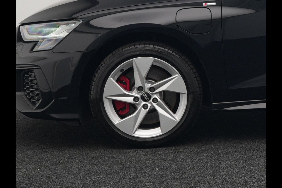 Audi A3 Sportback 45 TFSI e S edition Competition Plug In Hyrbrid 245pk Dealer O.H PHEV | Cruise Control | Lederen sportstoelen | Apple Carplay | Keyless | Virtual | DAB | Draadloos | Sfeerverlichting |
