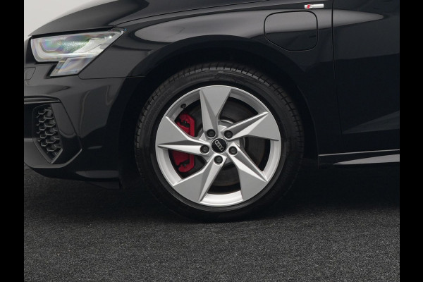 Audi A3 Sportback 45 TFSI e S edition Competition Plug In Hyrbrid 245pk Dealer O.H PHEV | Cruise Control | Lederen sportstoelen | Apple Carplay | Keyless | Virtual | DAB | Draadloos | Sfeerverlichting |