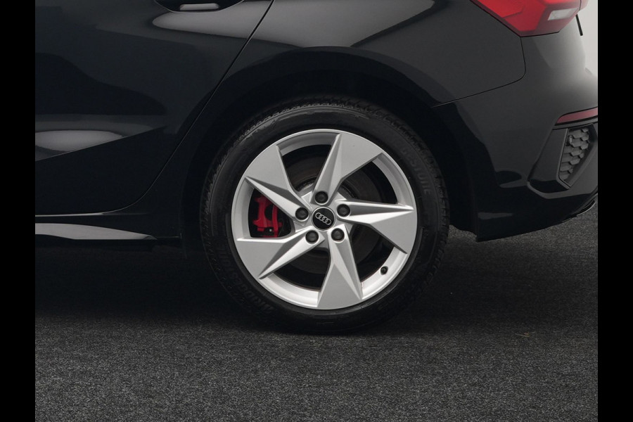 Audi A3 Sportback 45 TFSI e S edition Competition Plug In Hyrbrid 245pk Dealer O.H PHEV | Cruise Control | Lederen sportstoelen | Apple Carplay | Keyless | Virtual | DAB | Draadloos | Sfeerverlichting |