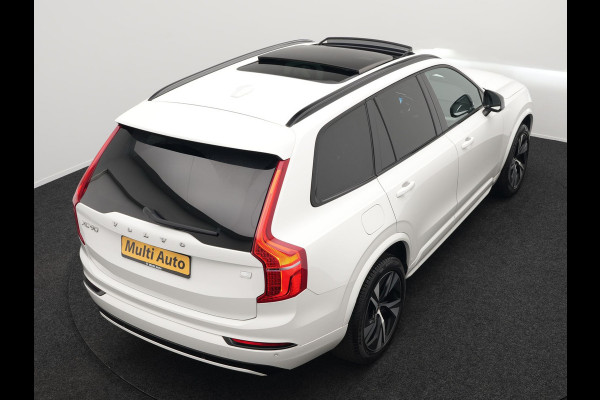Volvo XC90 T8 Recharge AWD R-Design Plug In Hybrid 456pk 7 Persoons Long Range Dealer O.H. INCL BTW PHEV | Panodak | Alcantara Sportstoelen Memory | Adaptive Cruise | Harman Kardon | Pilot Assist | Head Up | 360 Camera | L.M. 20" | Apple Carplay | Navigatie | DAB |