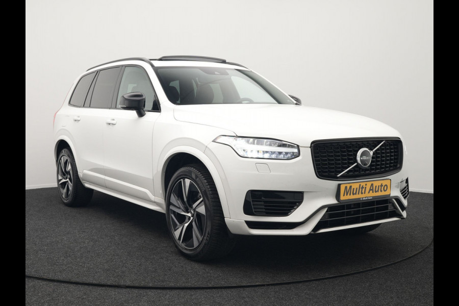 Volvo XC90 T8 Recharge AWD R-Design Plug In Hybrid 456pk 7 Persoons Long Range Dealer O.H. INCL BTW PHEV | Panodak | Alcantara Sportstoelen Memory | Adaptive Cruise | Harman Kardon | Pilot Assist | Head Up | 360 Camera | L.M. 20" | Apple Carplay | Navigatie | DAB |