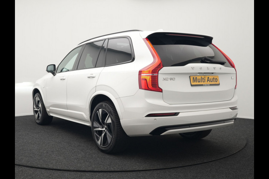 Volvo XC90 T8 Recharge AWD R-Design Plug In Hybrid 456pk 7 Persoons Long Range Dealer O.H. INCL BTW PHEV | Panodak | Alcantara Sportstoelen Memory | Adaptive Cruise | Harman Kardon | Pilot Assist | Head Up | 360 Camera | L.M. 20" | Apple Carplay | Navigatie | DAB |