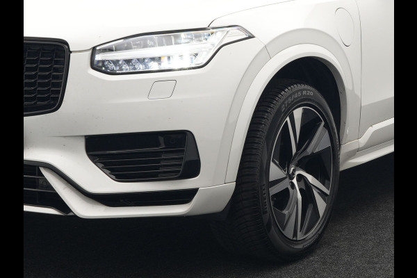 Volvo XC90 T8 Recharge AWD R-Design Plug In Hybrid 456pk 7 Persoons Long Range Dealer O.H. INCL BTW PHEV | Panodak | Alcantara Sportstoelen Memory | Adaptive Cruise | Harman Kardon | Pilot Assist | Head Up | 360 Camera | L.M. 20" | Apple Carplay | Navigatie | DAB |