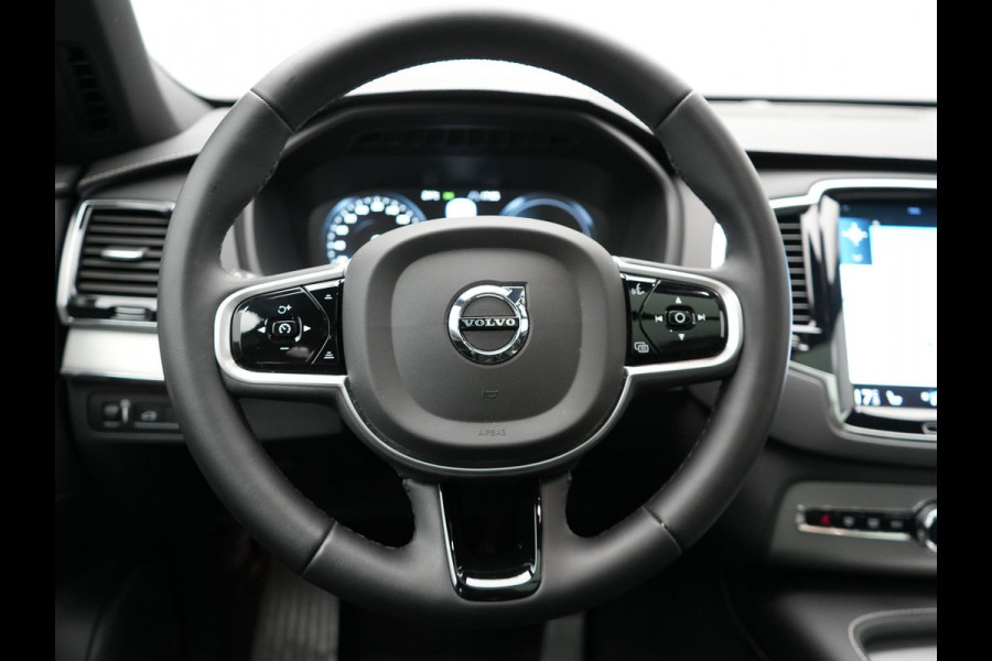 Volvo XC90 T8 Recharge AWD R-Design Plug In Hybrid 456pk 7 Persoons Long Range Dealer O.H. INCL BTW PHEV | Panodak | Alcantara Sportstoelen Memory | Adaptive Cruise | Harman Kardon | Pilot Assist | Head Up | 360 Camera | L.M. 20" | Apple Carplay | Navigatie | DAB |